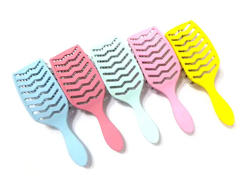 فرشاة تمديد الشعر ذات فتحة تهوية منحنية